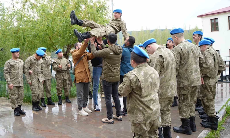 Bayburt’ta 44 engelli birey bir günlüğüne asker oldu
