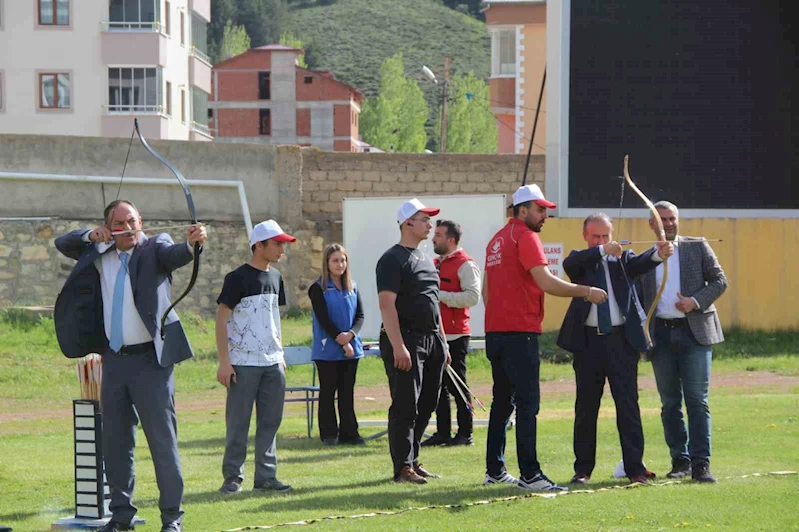 Bayburt’ta ’Okçuluk Turnuvası’ düzenlendi
