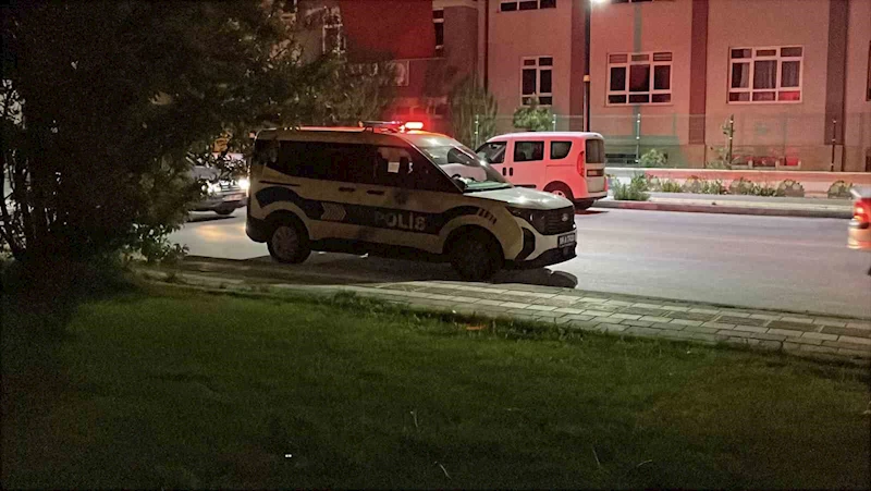 Sivas’ta silahlı ve bıçaklı kavga: 4 yaralı
