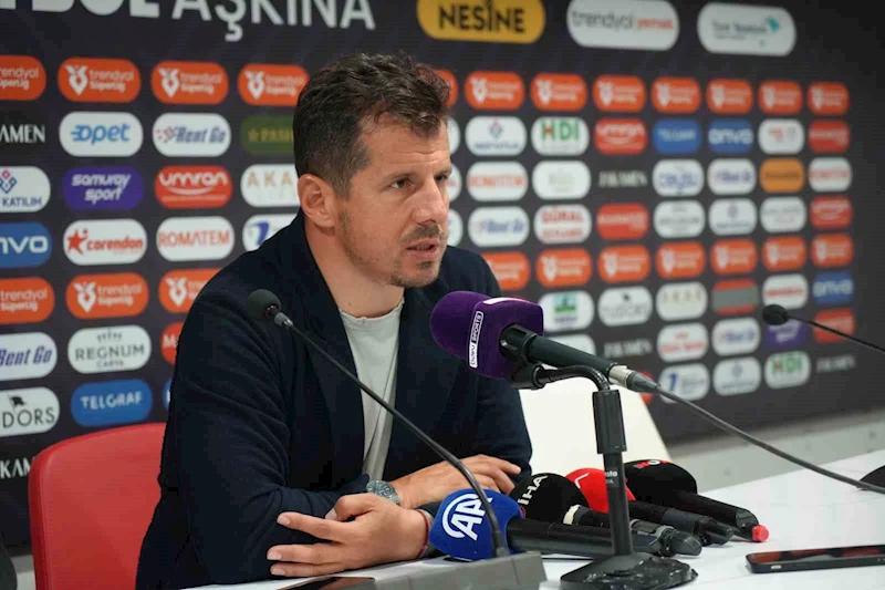 Emre Belözoğlu: 