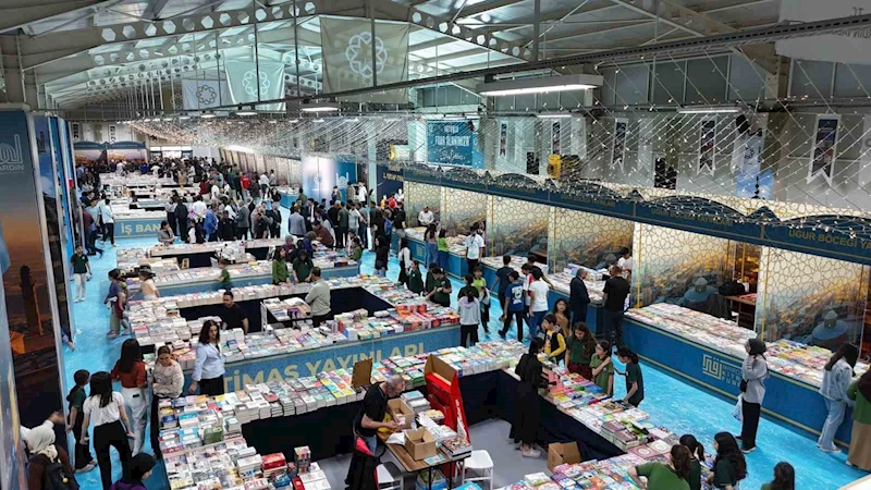 Mardin’de 47 bin çeşit kitap sergilendi
