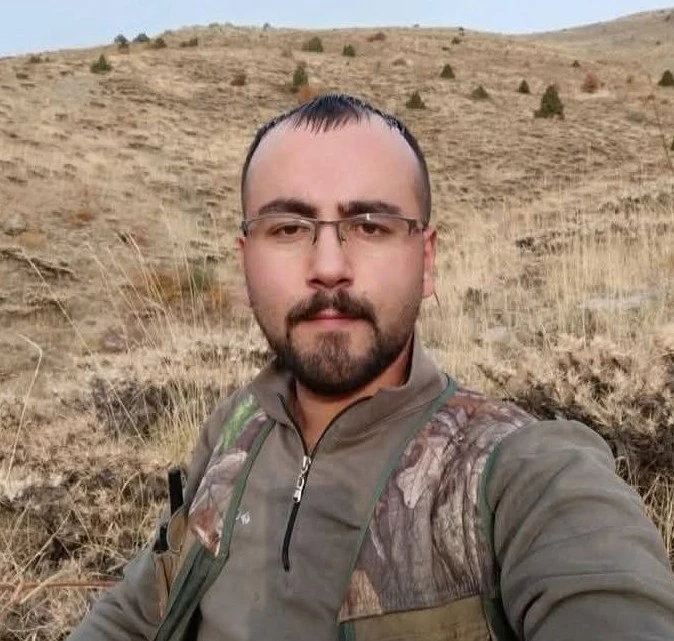 Kontrolden çıkan araç devrildi: 1 ölü, 4 yaralı
