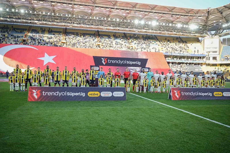 Trendyol Süper Lig: Fenerbahçe: 0 - Eyüpspor: 0 (Maç devam ediyor)
