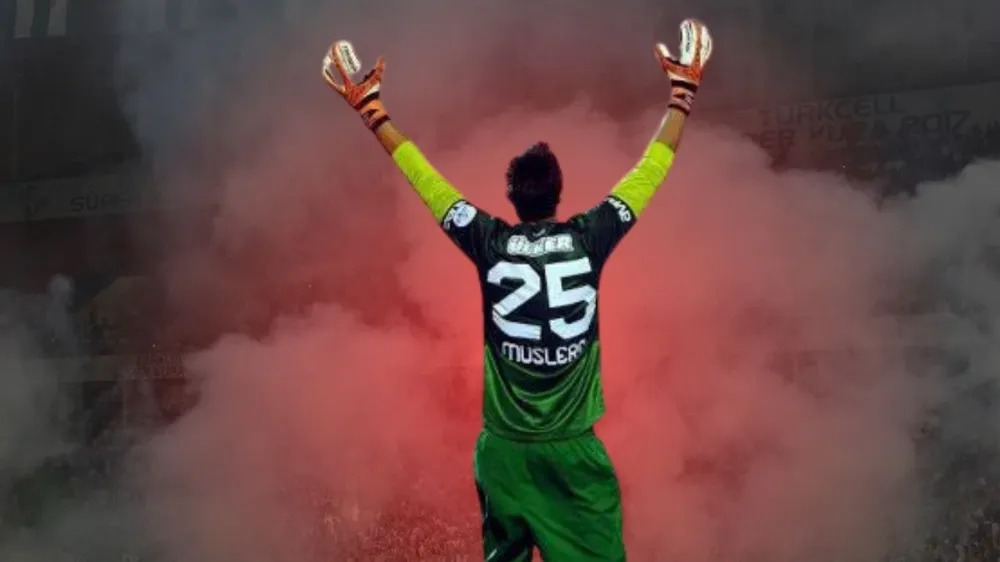 Muslera 25 numaralı formayla geldi, 25. şampiyonlukla gidiyor