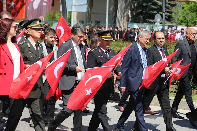 19 Mayıs’ta gözler gökyüzündeydi
