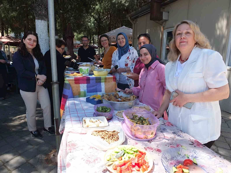 Balıkesir’de çölyaklılar geleneksel kahvaltıda bir araya geldi
