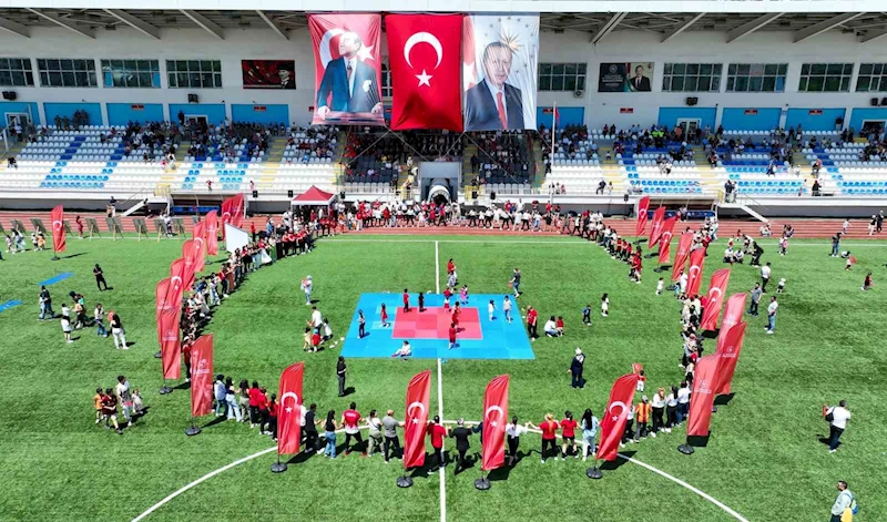 Tunceli’de 19 Mayıs renkli görüntüler oluşturdu
