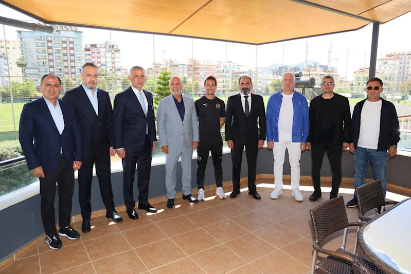 TFF Başkanı Hacıosmanoğlu’ndan Hasan Çavuşoğlu’na taziye ziyareti
