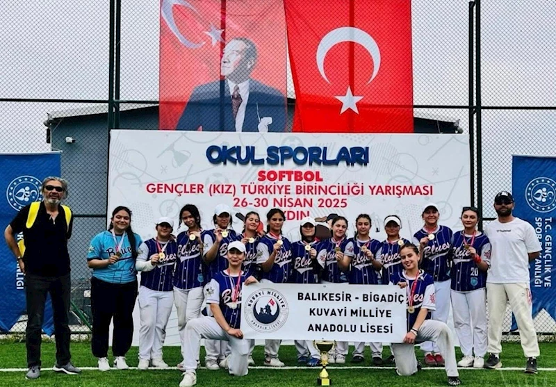 Bigadiç’li kızlar Softbol’da Türkiye şampiyonu
