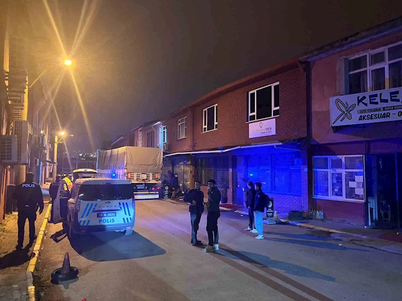 Ters yönden giden alkollü tır şoförü trafiği birbirine kattı
