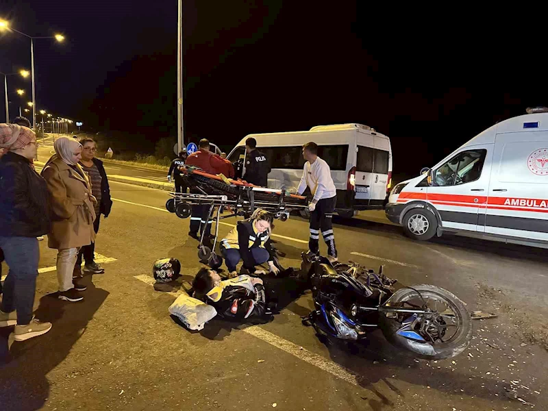 Motosiklet ticari araca çarptı: 1 yaralı
