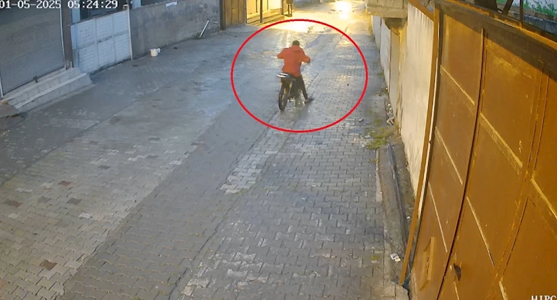 Çaldığı motosiklet arızalanınca park edip, başka motosiklet çaldı
