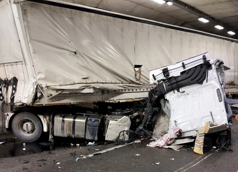 Erkenek Tüneli’nde trafik kazası: 1 ağır yaralı
