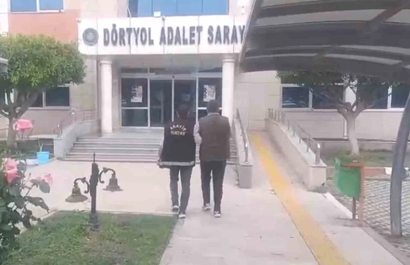 Hatay’da hapis cezasıyla aranan 2 kişi tutuklandı
