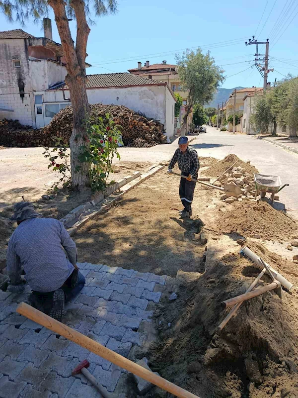Karacasu’nun yolları yenileniyor
