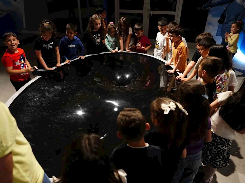 Bolu’dan Düzce’ye gelen öğrenciler bilim deneyi yaşadı
