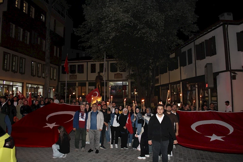 Kemaliye’de Fener Alayı ve Gençlik Yürüyüşü düzenlendi
