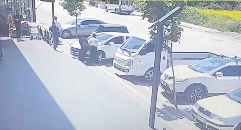 Park edilmek istenen otomobilin çarptığı öğrenci ağır yaralandı
