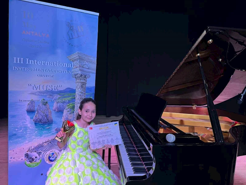 GKV’li Ceyda Sayar piyanoda festival birincisi
