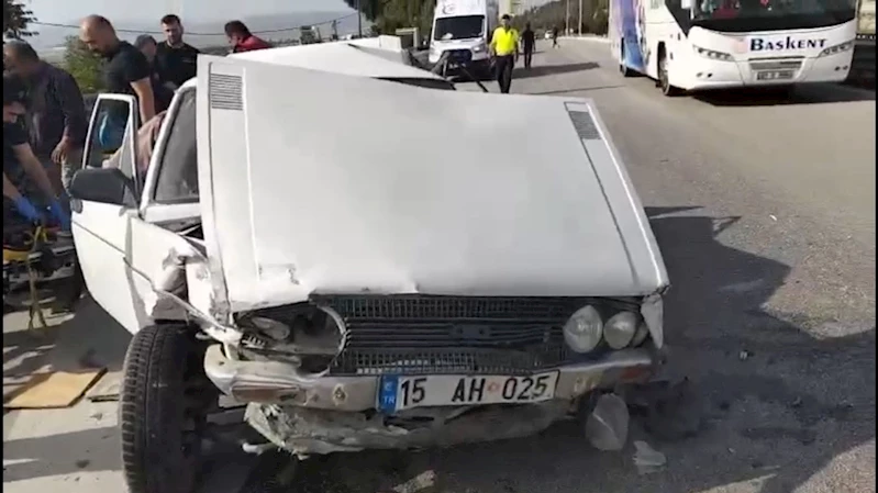 Burdurlu gazeteci ve ailesi trafik kazasında yaralandı
