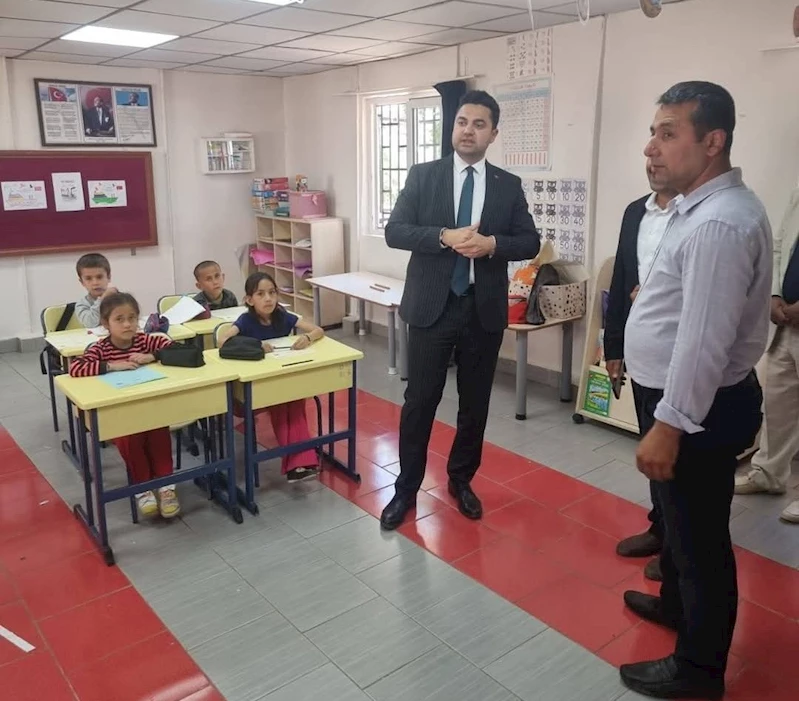 Kaymakam Seyhan Gedikli ve Karaburun köylerini ziyaret etti
