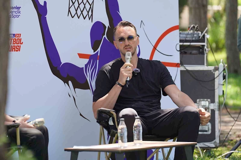 Semih Erden, Esenler’de gençlerle buluştu
