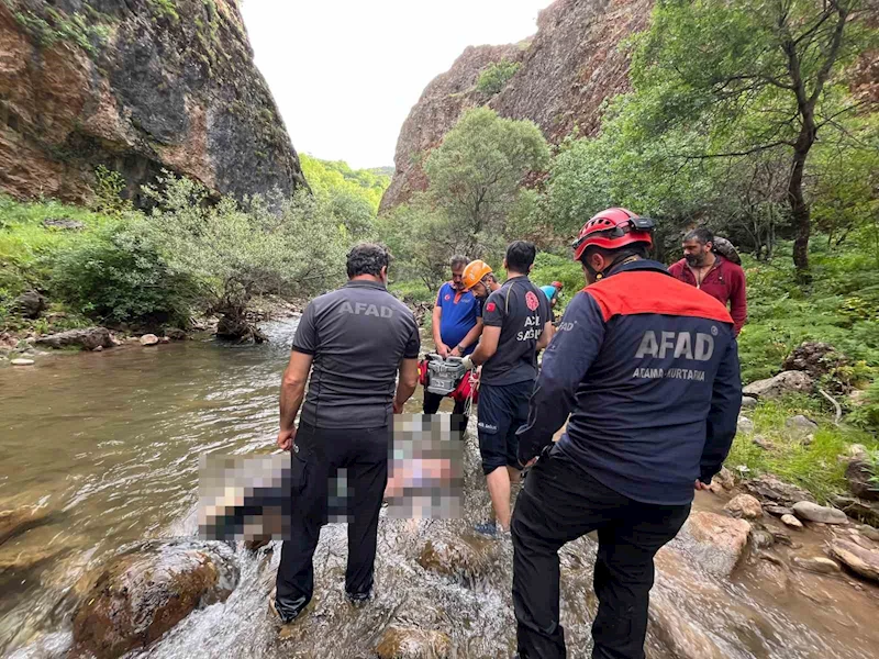 Tunceli’de kaleden düşen bir kişi hayatını kaybetti
