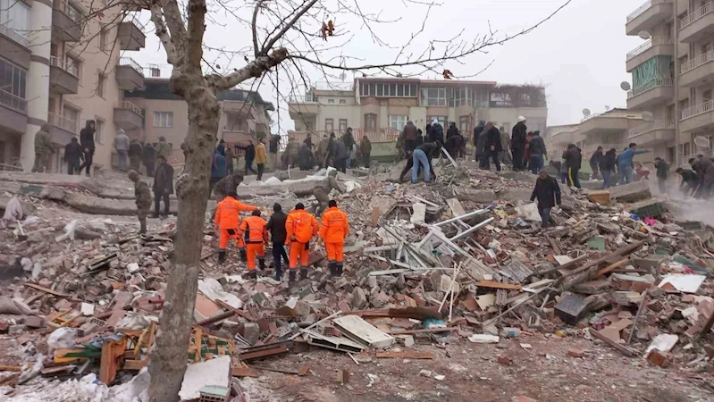 78 kişiye mezar olan Hakimbey Apartmanı’yla ilgili davada savcının araştırma talebi reddedildi
