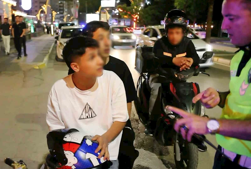 Polise dil döküp gazeteciye el salladı ama cezadan kurtulamadı
