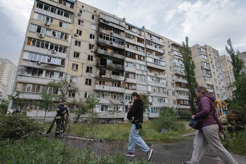 Rus ordusundan Kiev’e saldırı: 15 yaralı
