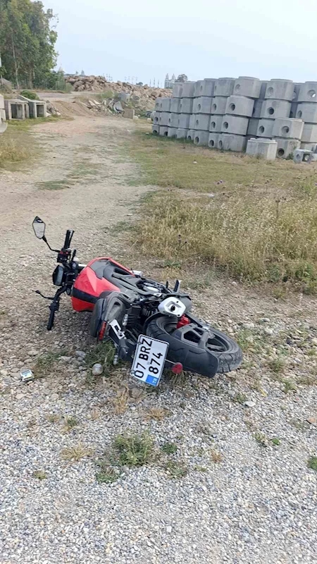 Manavgat’ta motosiklet devrildi: 1 yaralı
