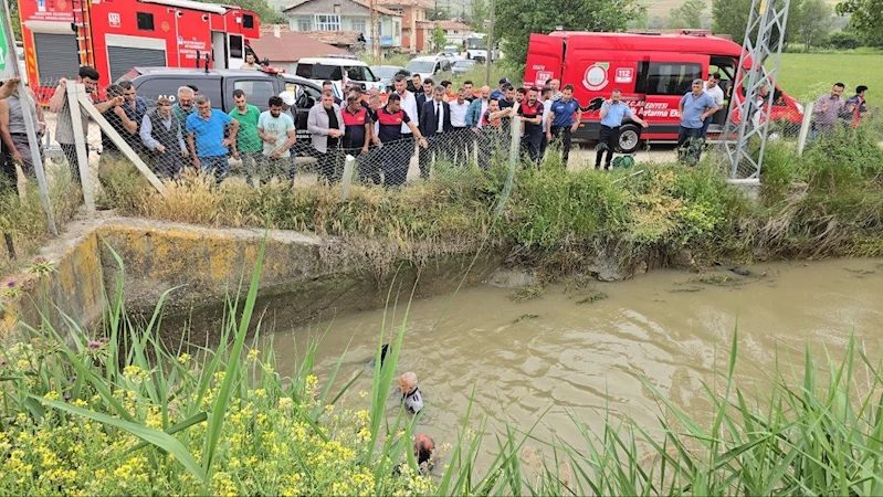 Amasya’da sulama kanalına düştüğü ihbar edilen çocuk için ekipler seferber oldu
