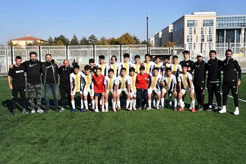 Şampiyonun adı değişmedi; Talas Belediyespor
