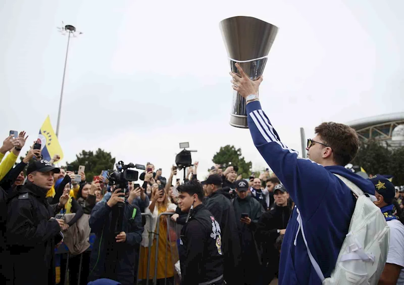 Euroleague şampiyonu Fenerbahçe, İstanbul’a döndü
