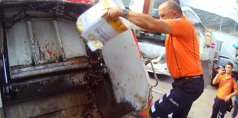 50 kilo midye şehirlerarası otobüsün teknik takibiyle ele geçirildi
