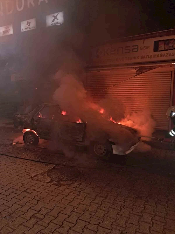 Konya’da 4 araç kundaklandı
