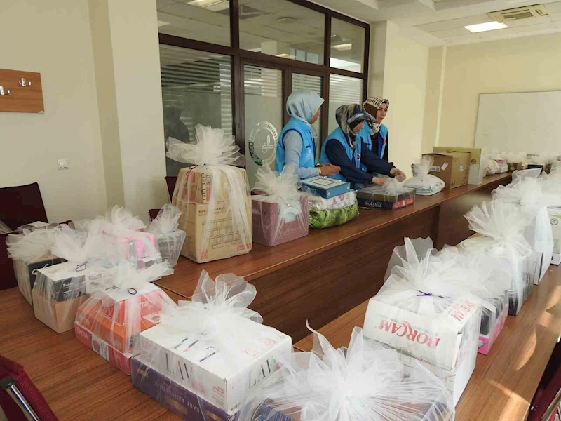 Annelere ve genç kızlara en mutlu günlerinde anlamlı hediye
