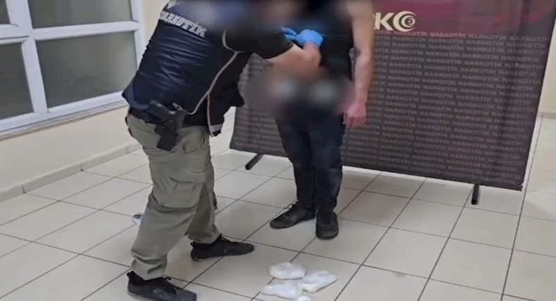 Batman’a hava ve kara yolu üzerinden uyuşturucu sokmaya çalışan 2 kişi tutuklandı
