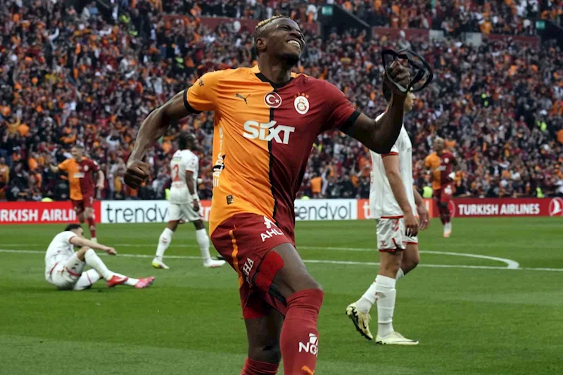 Victor Osimhen’den kariyer gol rekoru
