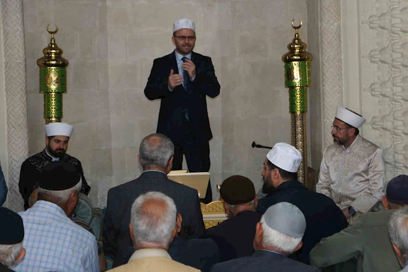 Diyarbakır Ulu Camii’nde dünya birincisi hafızlar Kur’an-ı Kerim okudu
