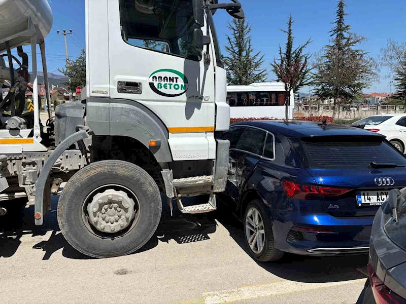 Bolu’da beton mikseri ile otomobil çarpıştı: 1 yaralı
