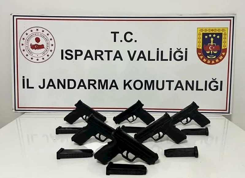 Şarkikaraağaç’ta ruhsatsız silah operasyonu

