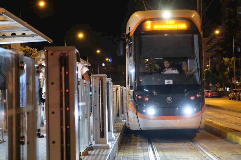 Eskişehir’de gece seferleriyle 1 yılda 222 bin yolcu taşındı
