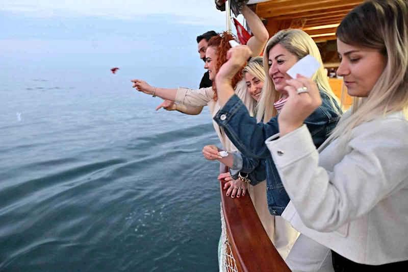 Dilekler Akdeniz’in maviliklerine uğurlandı
