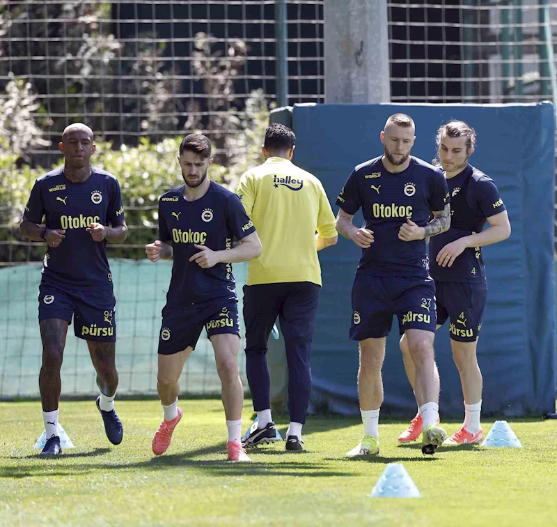 Fenerbahçe’de, Başakşehir maçı hazırlıkları başladı
