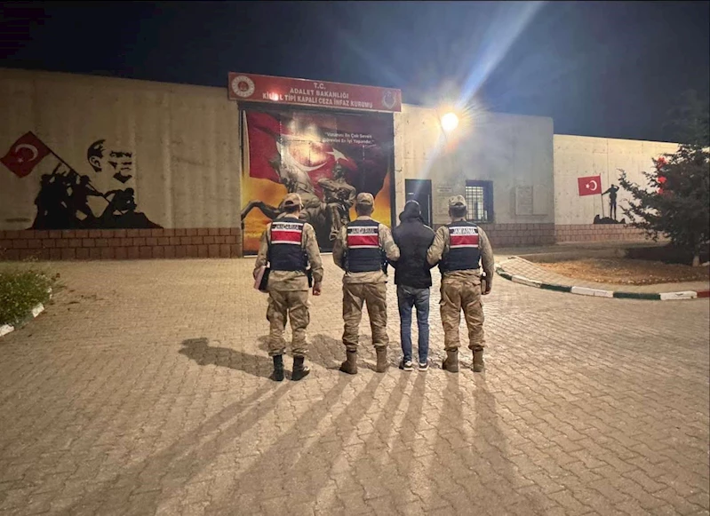 Kilis’te 3 kilogram kubar esrar ele geçirildi: 1 şahıs tutuklandı
