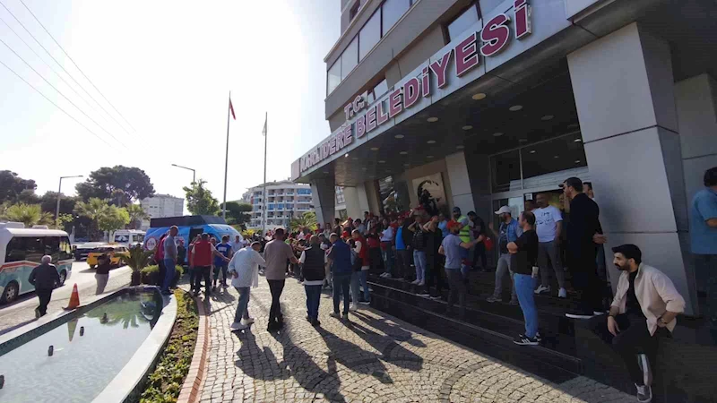 CHP’li Narlıdere Belediyesinde işçiler greve gidiyor
