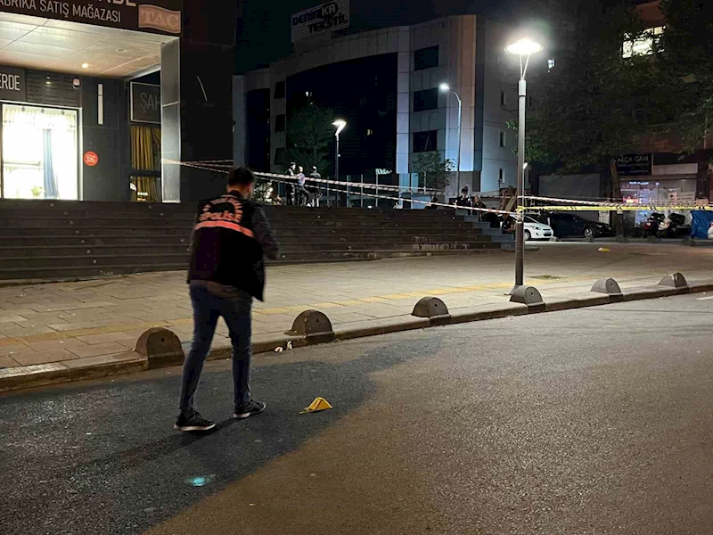 Bağcılar’da tartıştığı husumetlisi tarafından silahla öldürüldü
