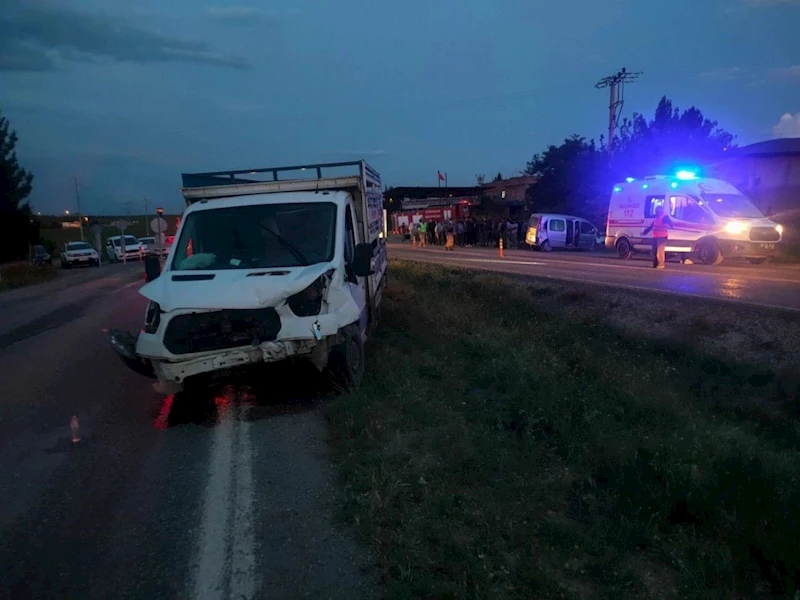 Siirt’te kamyon ile kamyonet çarpıştı: 6 yaralı

