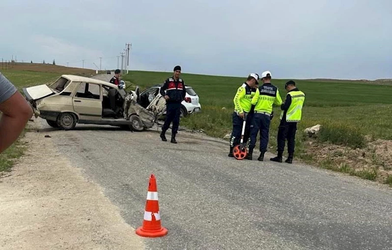 Aksaray’da otomobiller çarpıştı: 1 ölü, 3 yaralı
